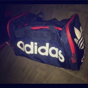 Adidas classic duffel / gym bag